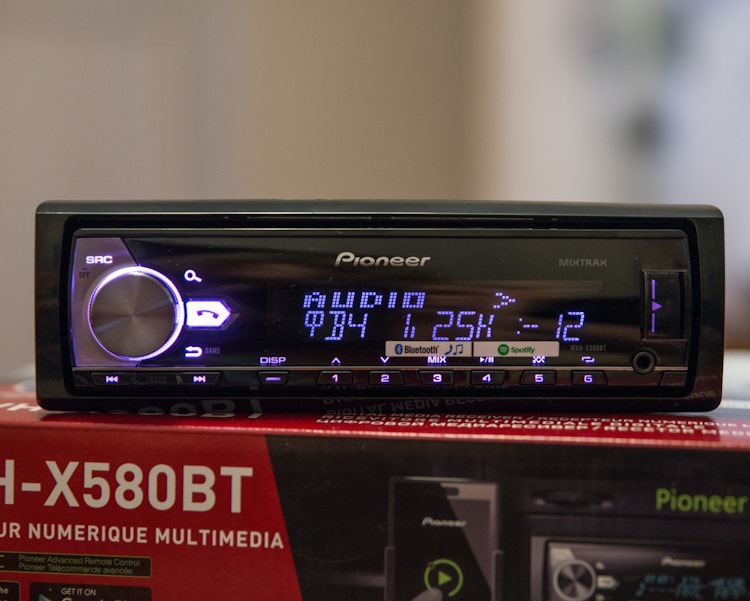 Автомагнитола Pioneer MVH-X580BT